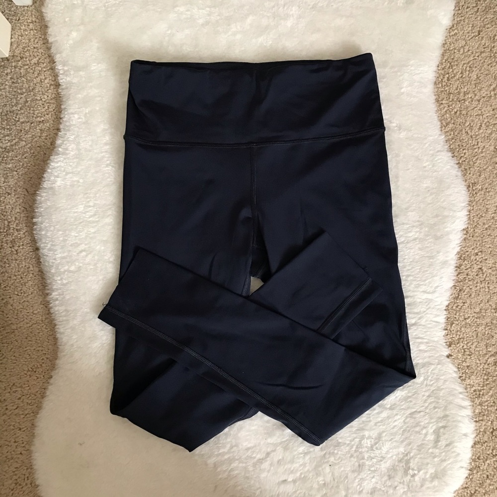 Athleta navy challenge leggings✨
